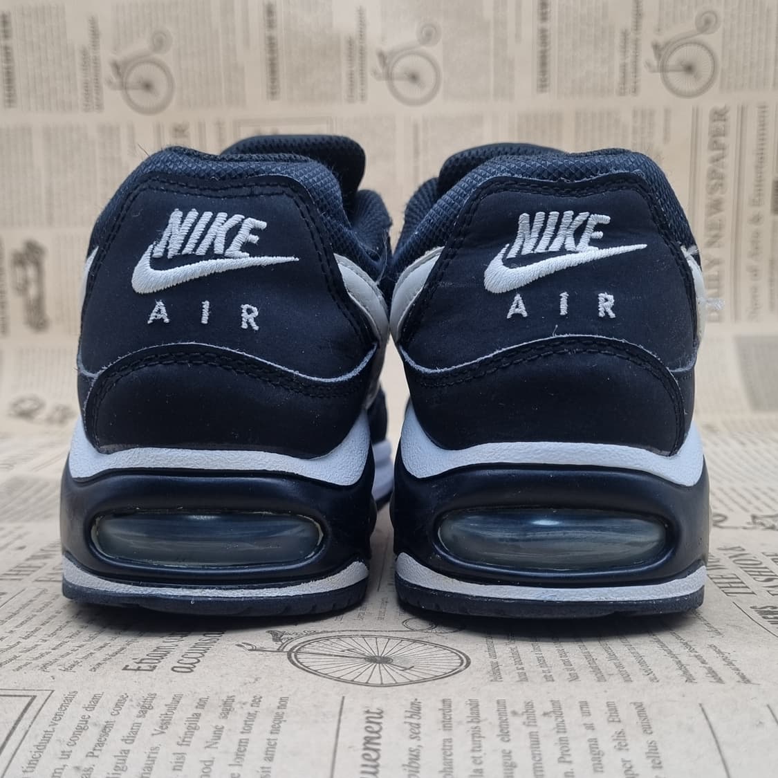 나이키 에어맥스 커맨드 여성운동화235  상품이미지3