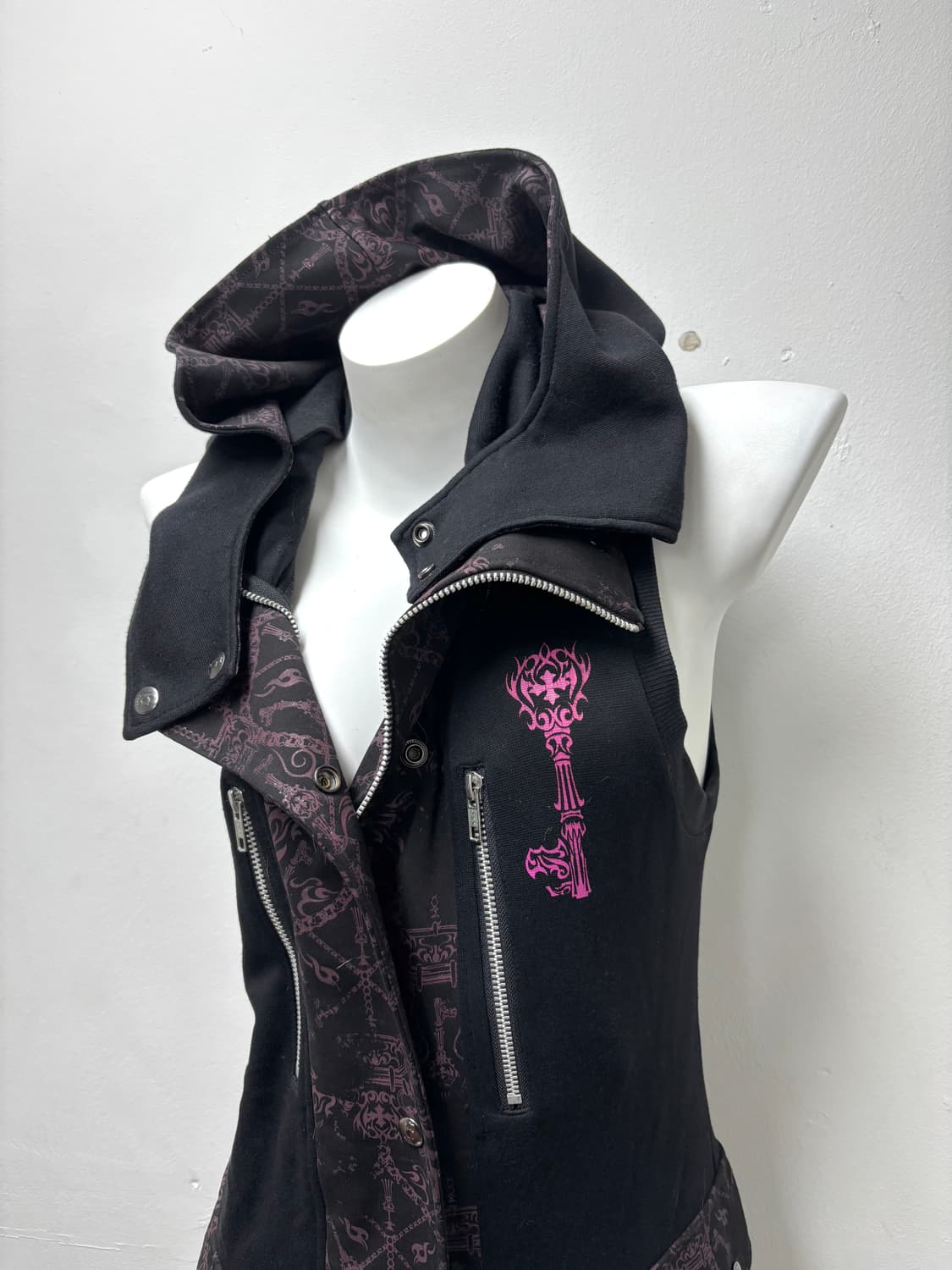 [Nine]00’s Gothic Print Hoodie Vest 상품이미지2