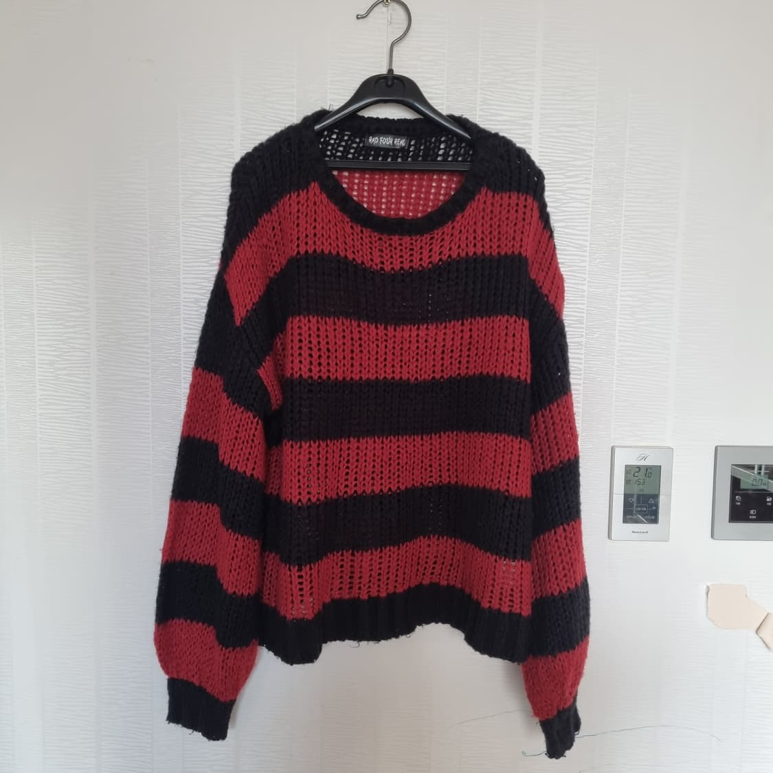 라드포리얼 커트코베인 니트 상품이미지3