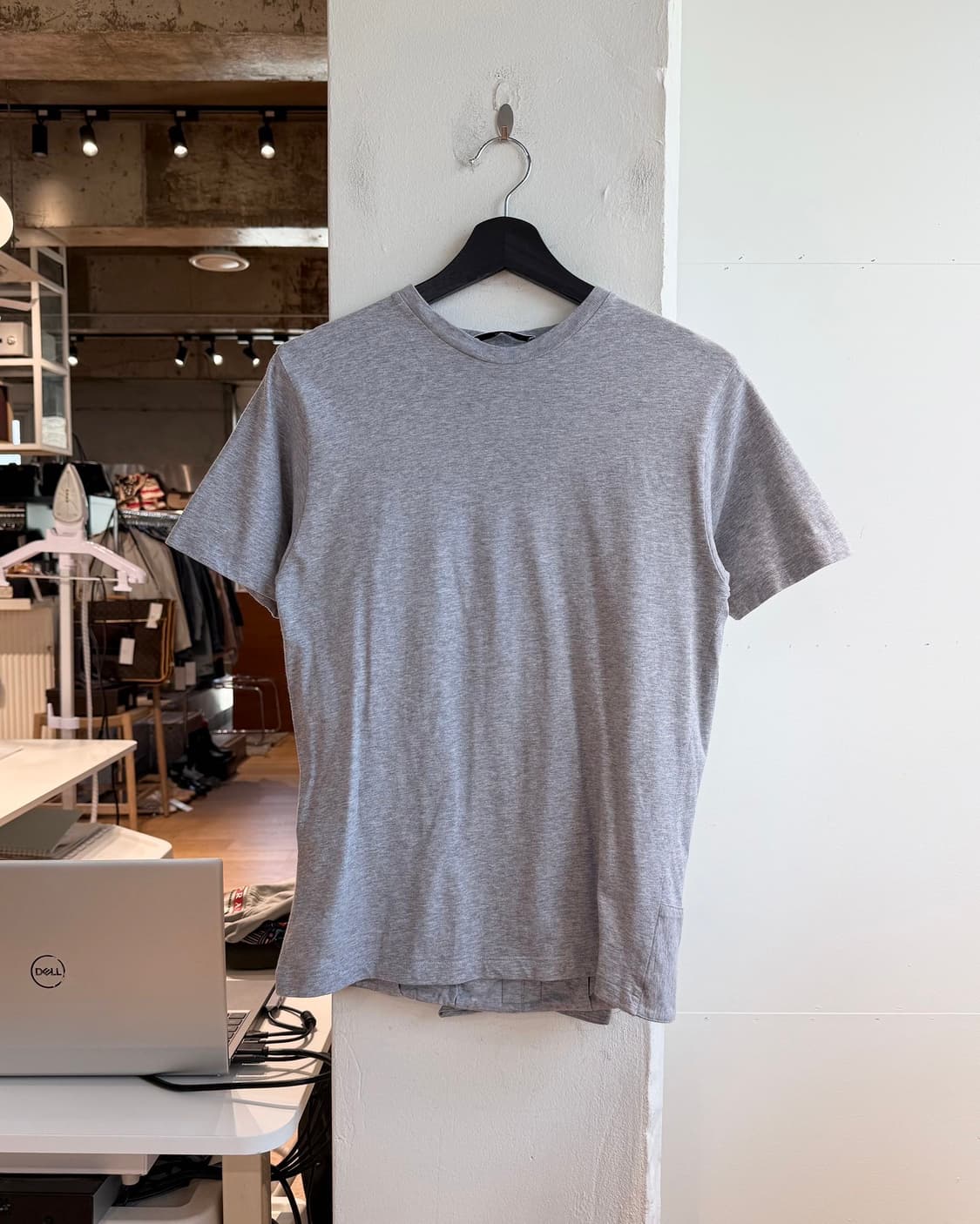 프라다 그레이 백 셔링 하프티 상품이미지2