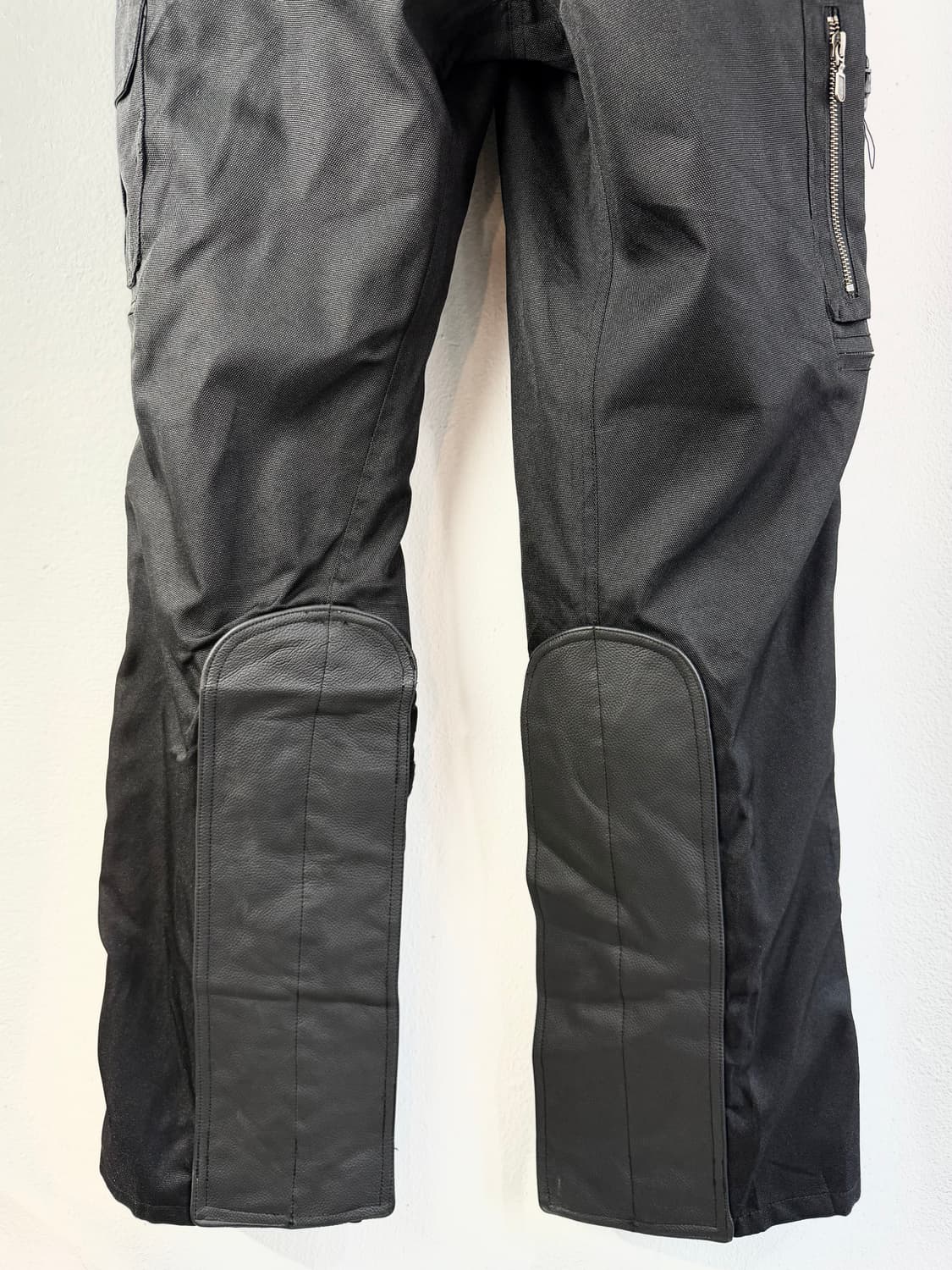 ROUGH&ROAD 레더 믹스드 모터사이클 팬츠 상품이미지3