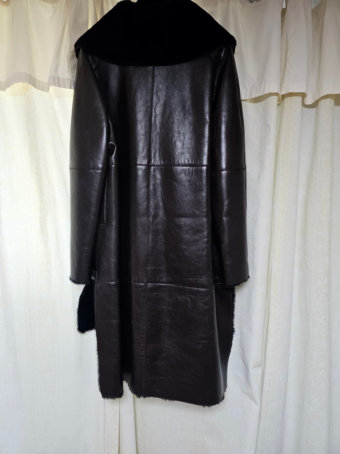 새상품 지방시 컬렉션 무스탕(2272만원) 상품이미지3