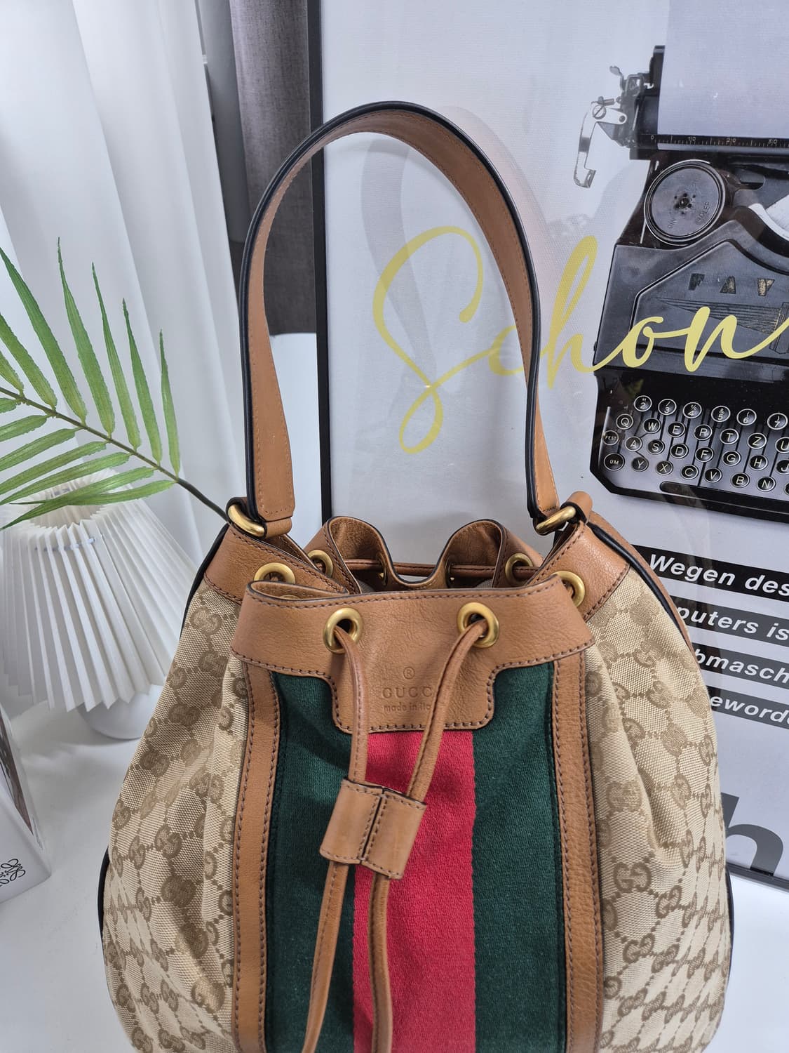 구찌 슈프림 버킷백 상품이미지4