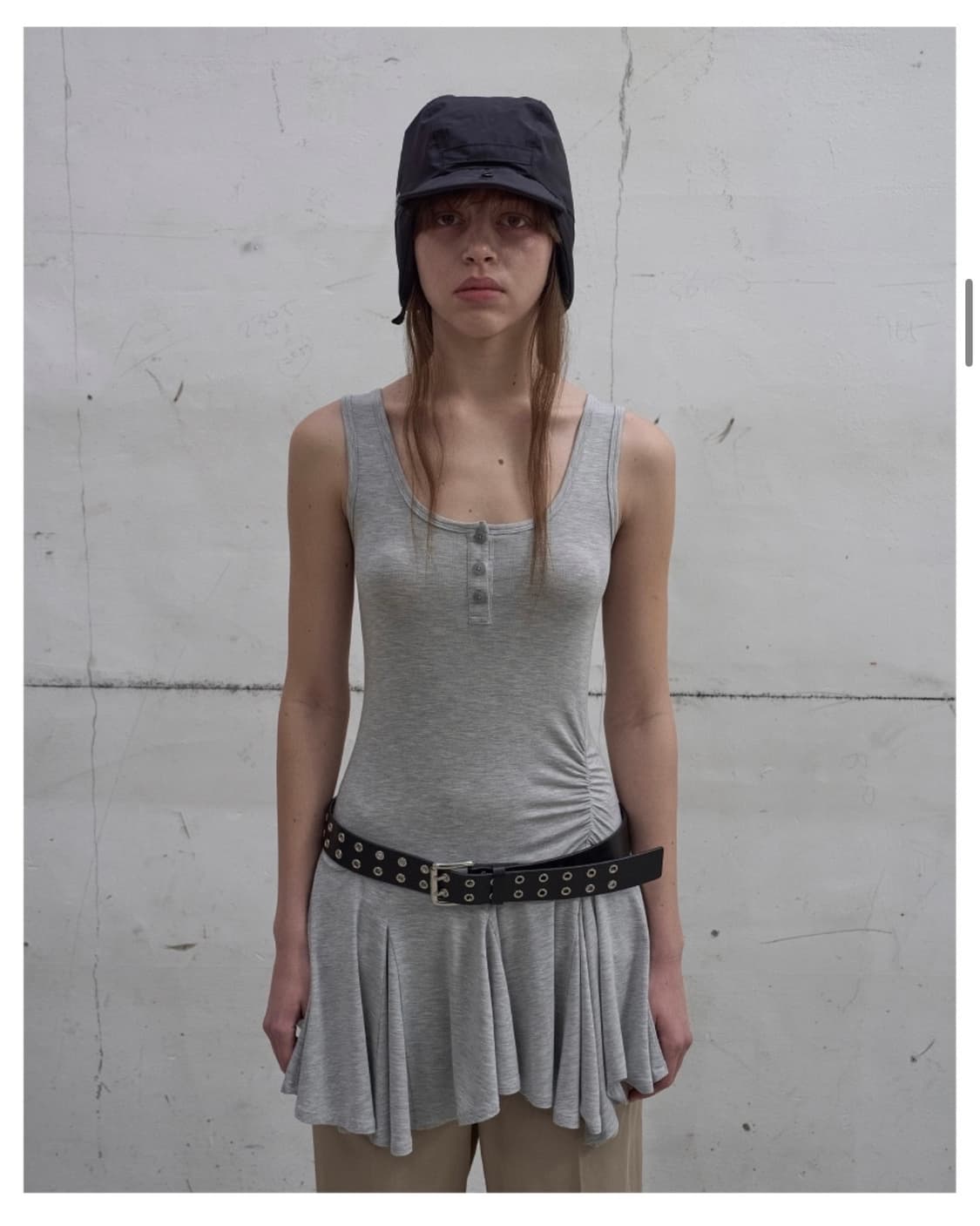 LCDC FRILL SLEEVELESS TOP GREY 상품이미지1