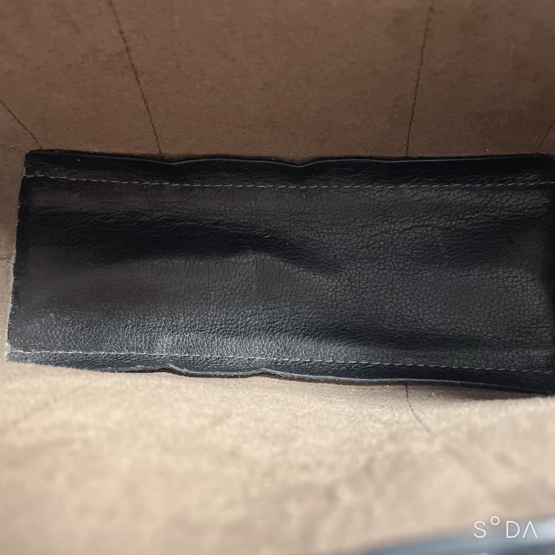 킨더살몬 블랙 레더 토트백 상품이미지9