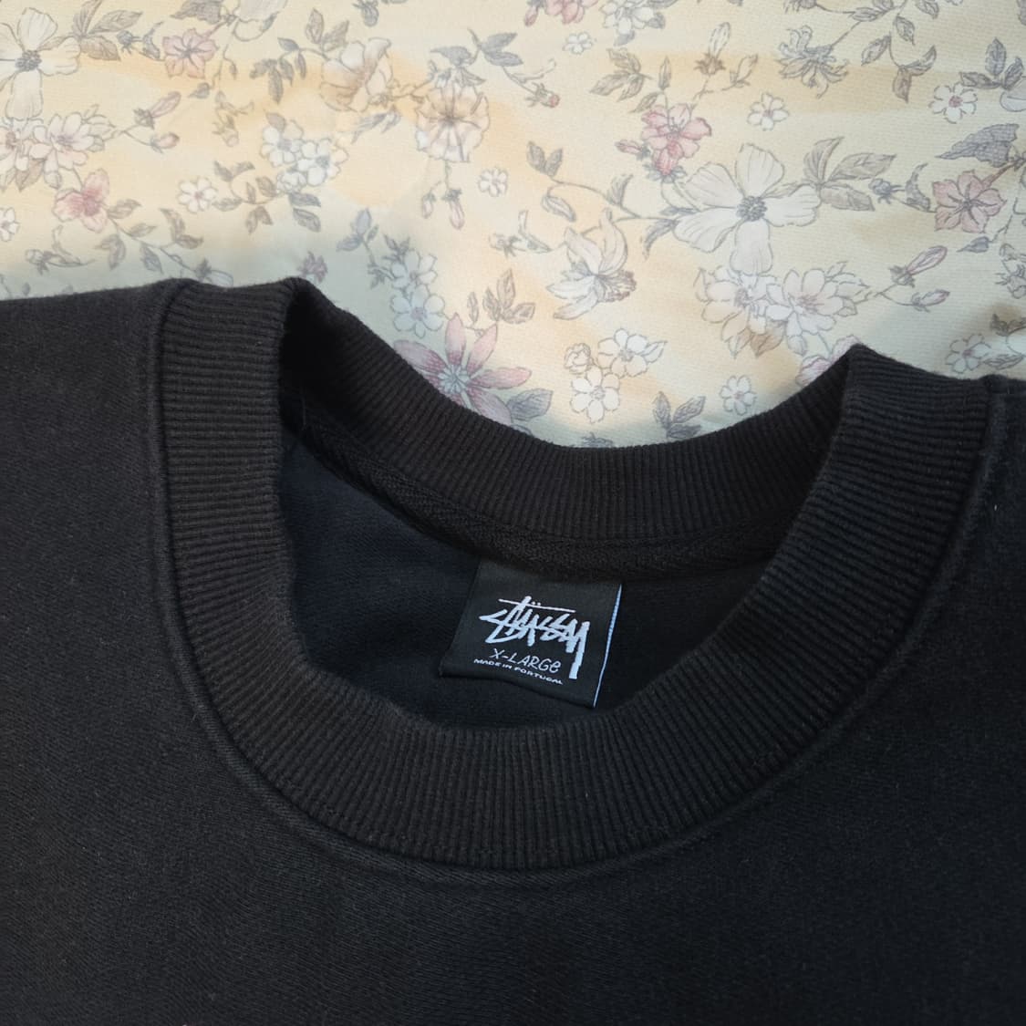 스투시 월드투어 맨투맨 XL 상품이미지3