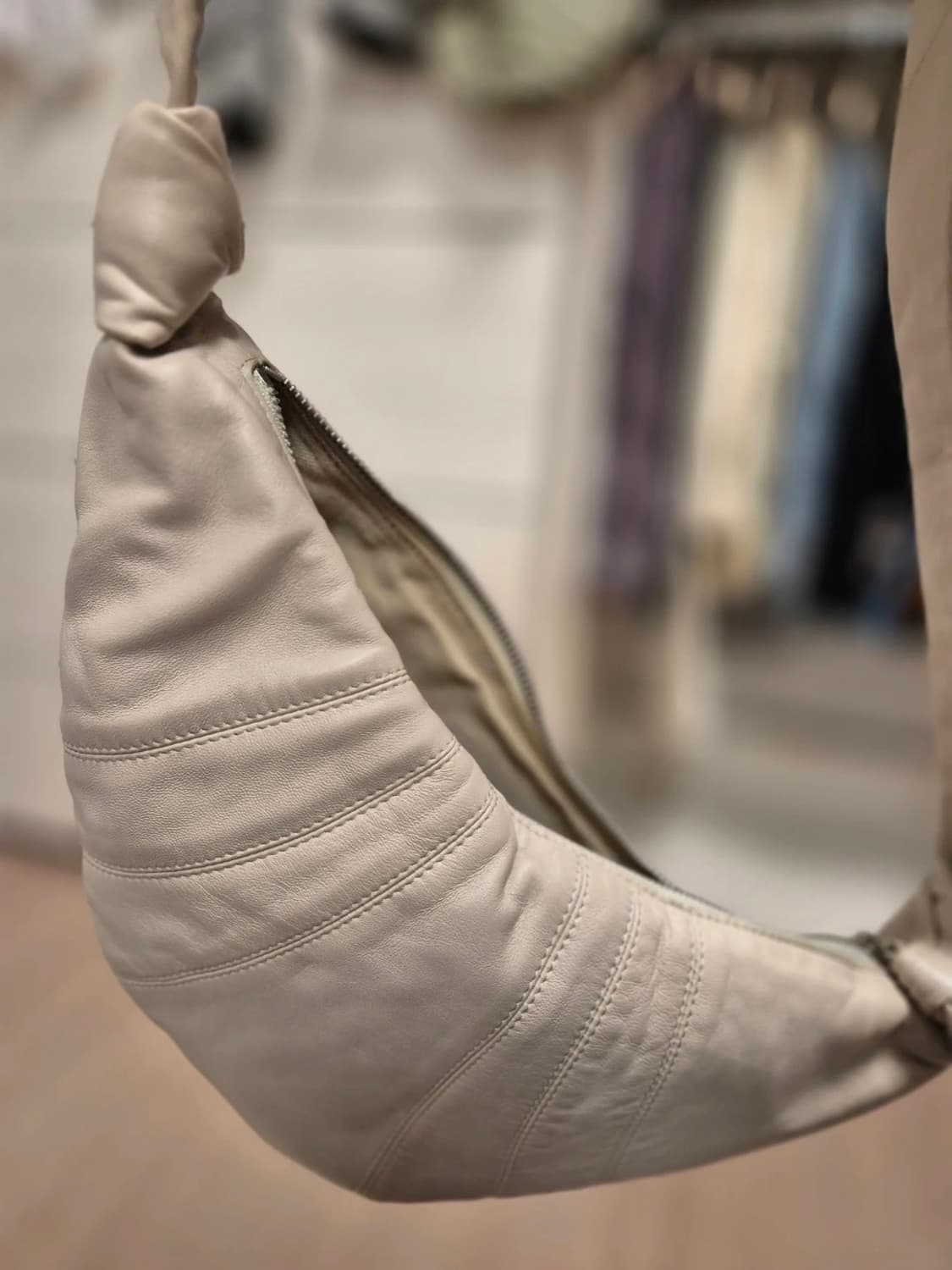 르메르 크루아상백 펠리칸그레이 스몰 상품이미지1