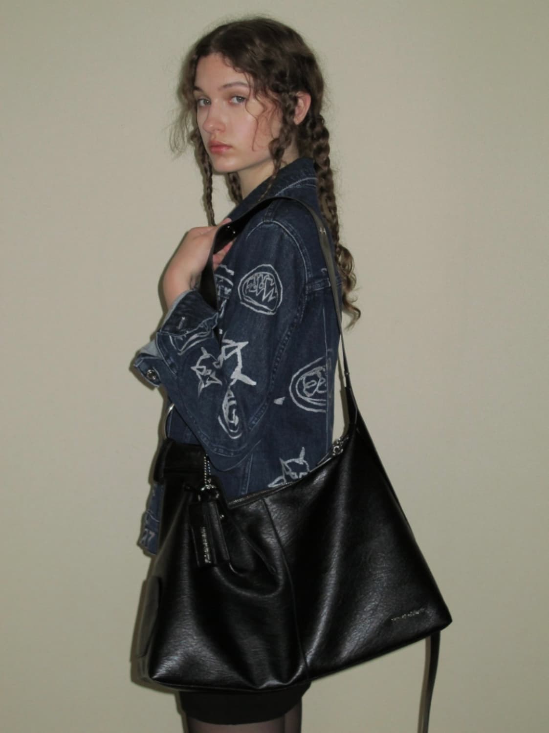 (필인더블랭크 X 다샤) D wide strap bag (black) 상품이미지4