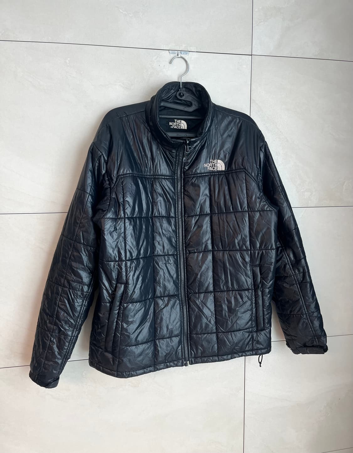 노스페이스 경량 패딩 자켓 블랙 (95) 상품이미지2