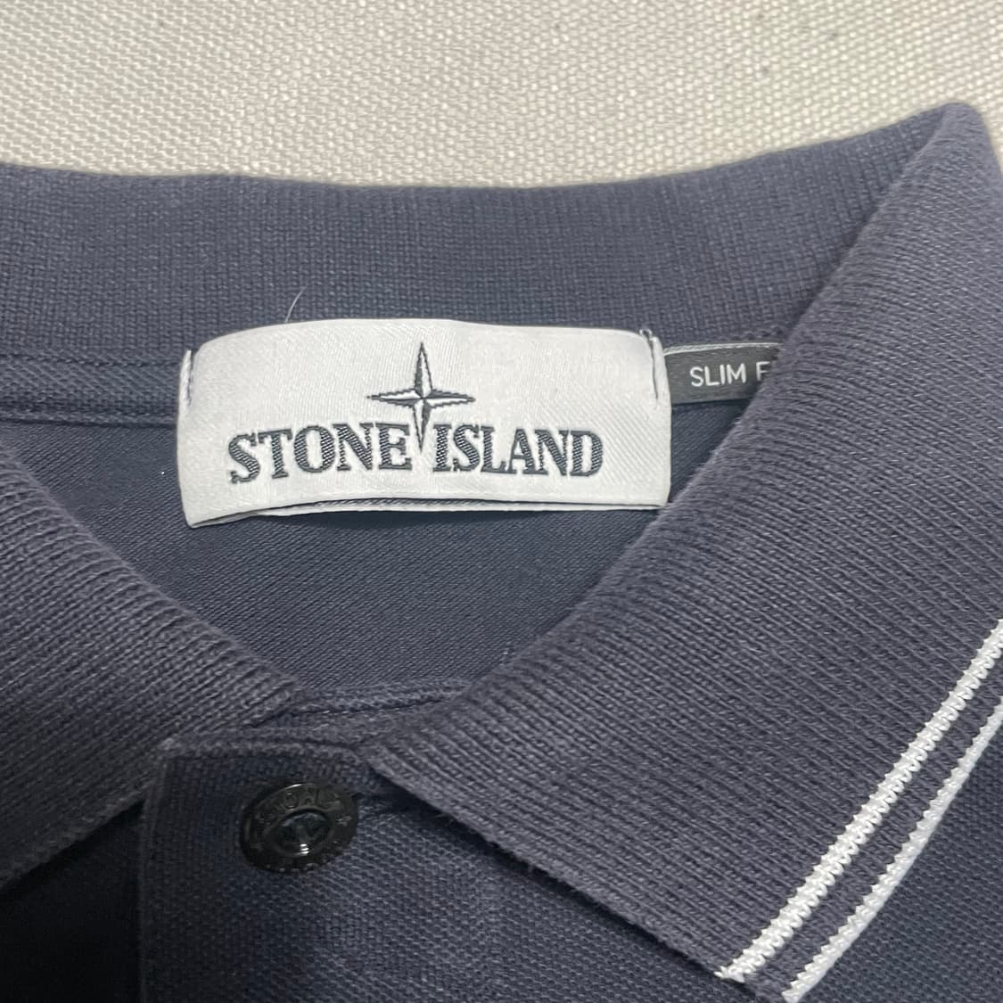 S 스톤아일랜드 슬림핏 카라 반팔티 상품이미지4