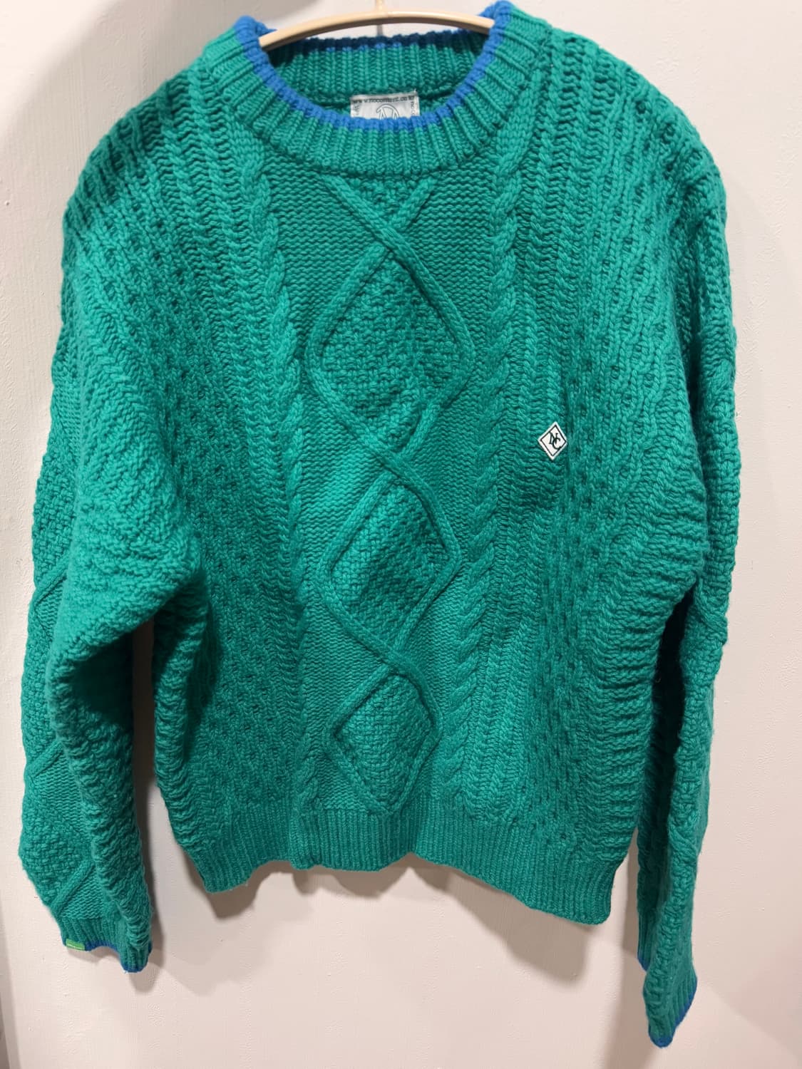 노컨텐츠 케이블 니트 엔조블루스아우어솔티가디건그린버터페스토패딩 상품이미지6