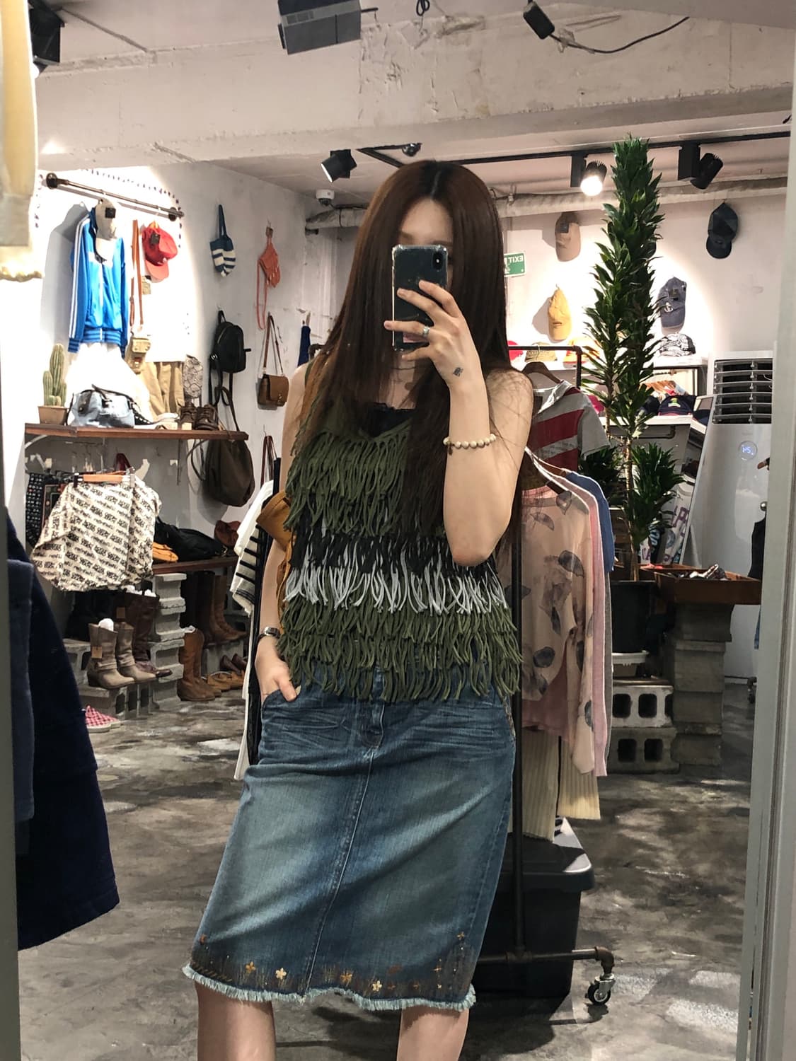 [2656]khaki fringe sleeveless top 상품이미지1