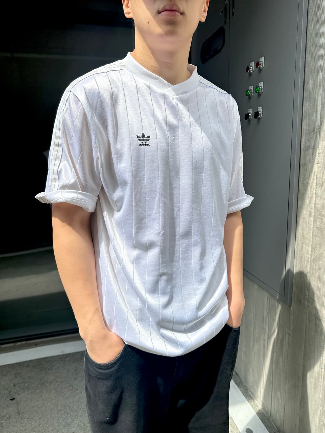 90‘s Adidas logo material line Topwear 상품이미지4