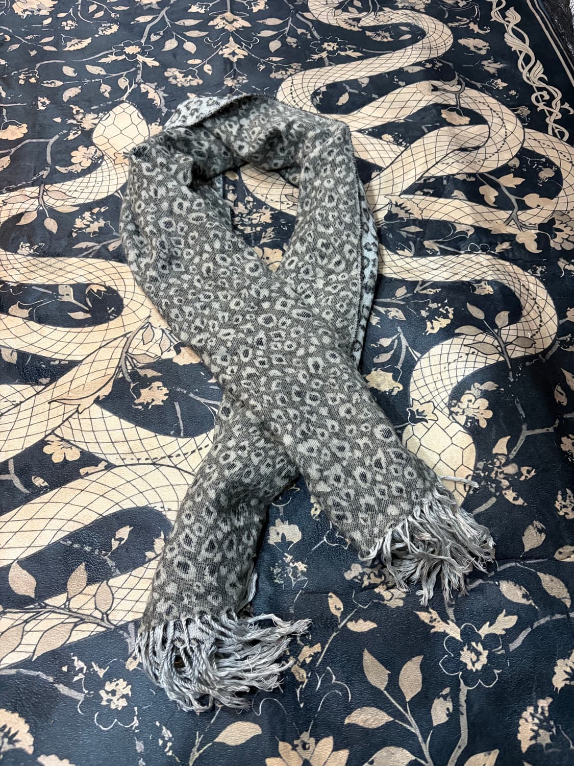 Leopard vtg scarf 상품이미지8
