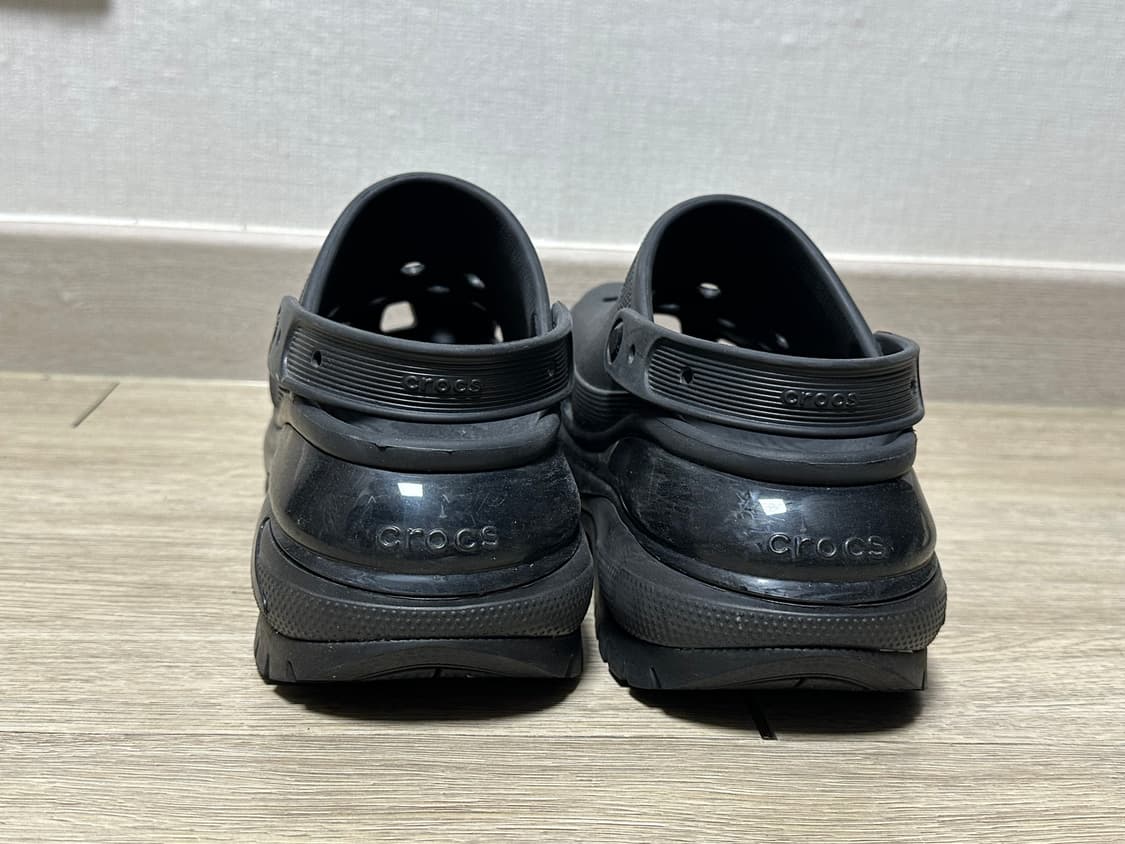 크록스 메가 크러쉬 클로그 블랙 (280) 상품이미지2