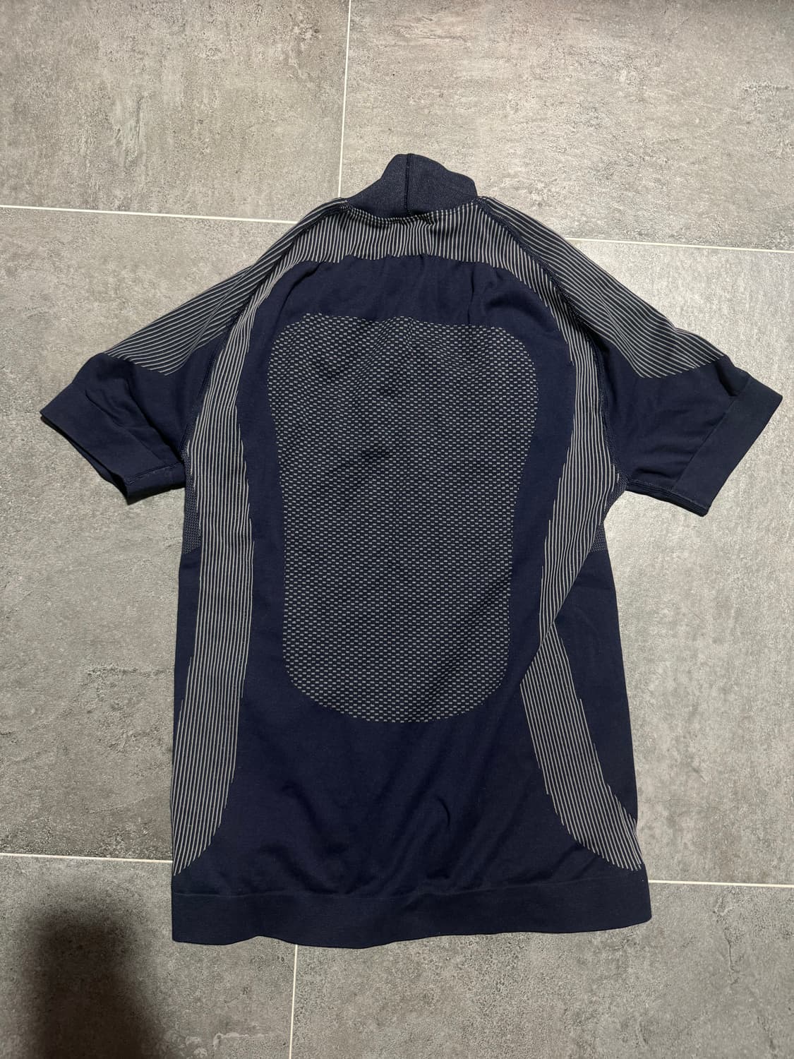 미스비 헤이브 스포츠 탑 네이비 상품이미지3