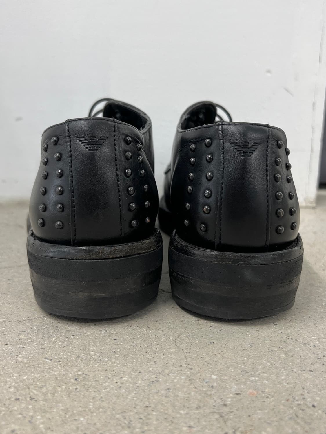 엠포리오 아르마니 스터드 레이스업 더비 상품이미지5