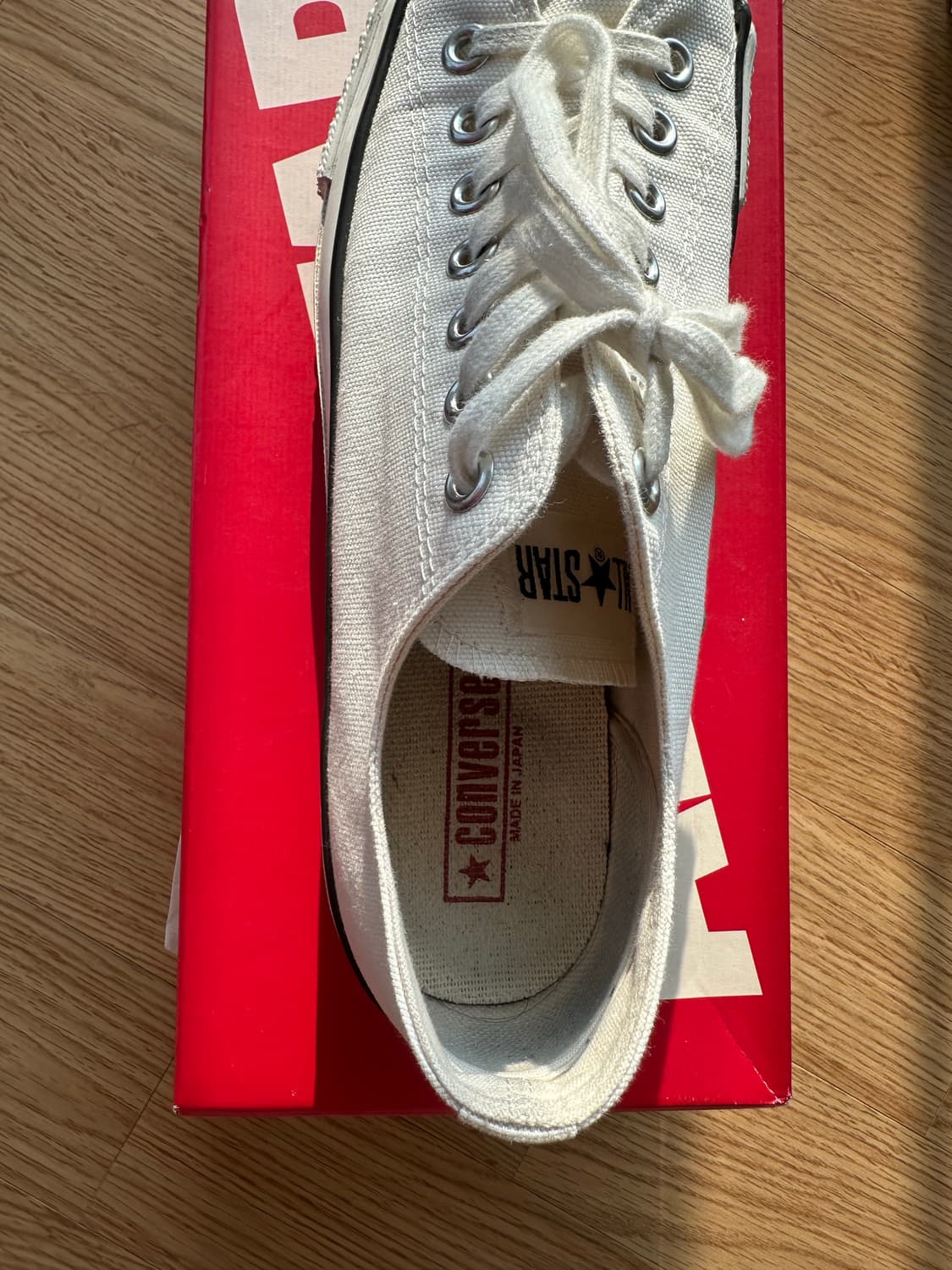 컨버스 제팬라인 화이트 로우 275사이즈입니다 상품이미지4