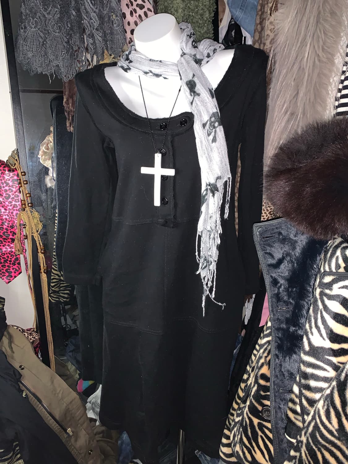 블랙 모리y2k 버튼 원피스 상품이미지1