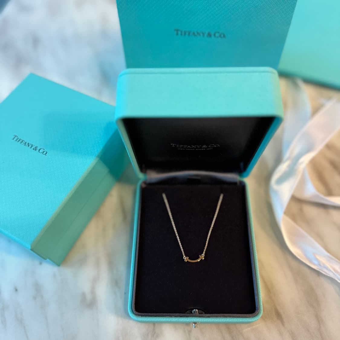 티파니 T 스마일 미니 목걸이 18K 로즈골드 상품이미지3