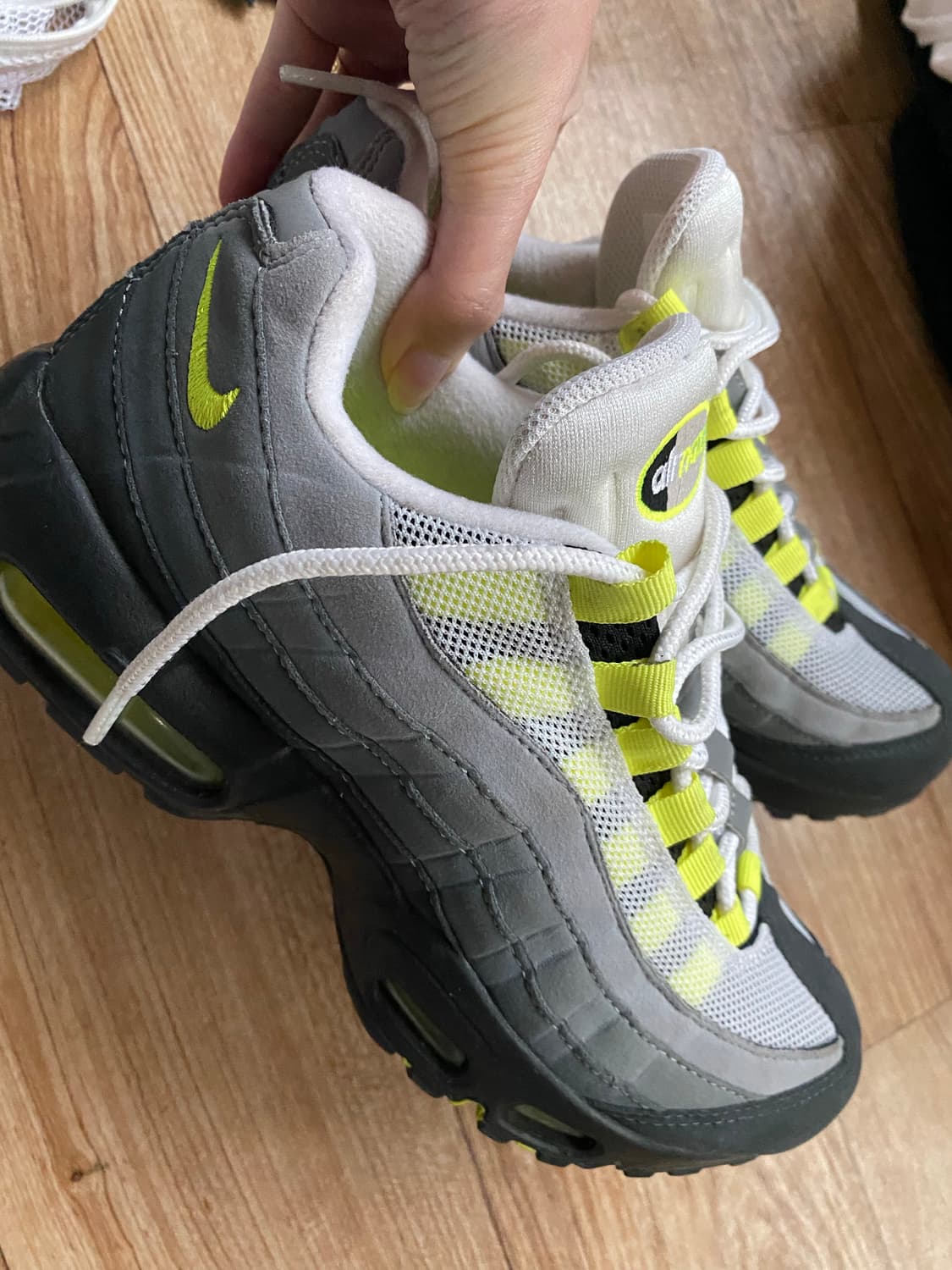 나이키 에어맥스 95 OG 네온 240 상품이미지1