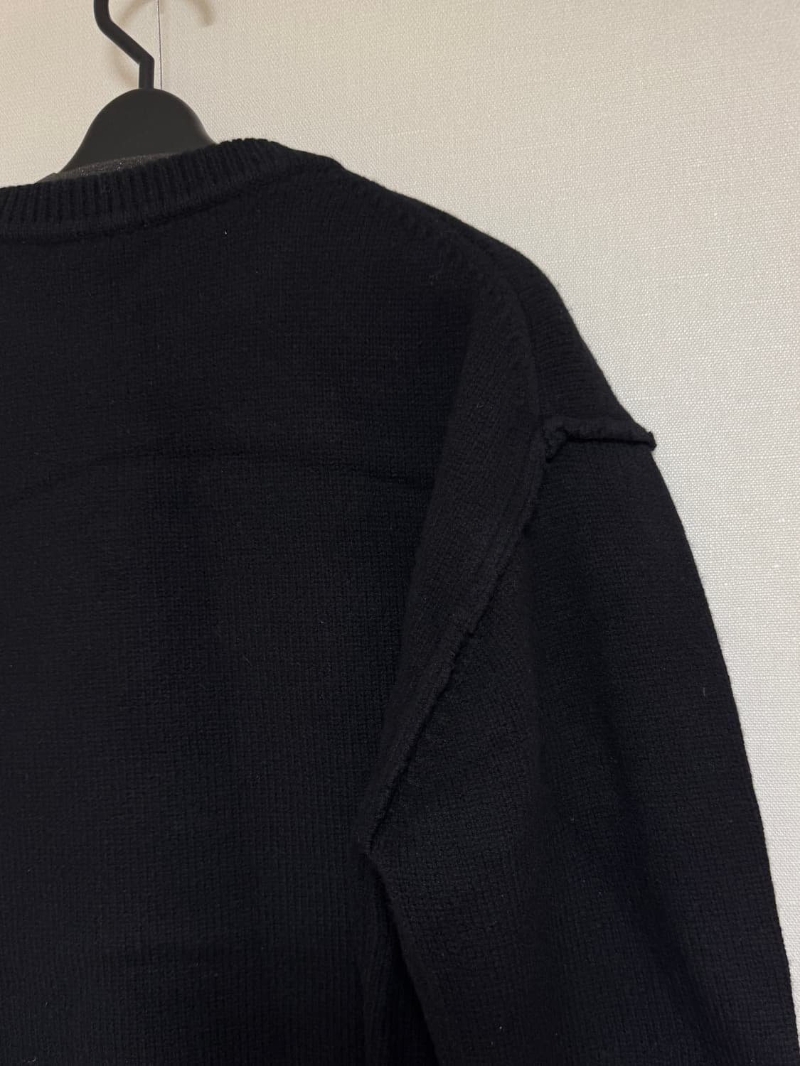 퍼버즈 Regular Wool Sweater Large / Black 상품이미지4