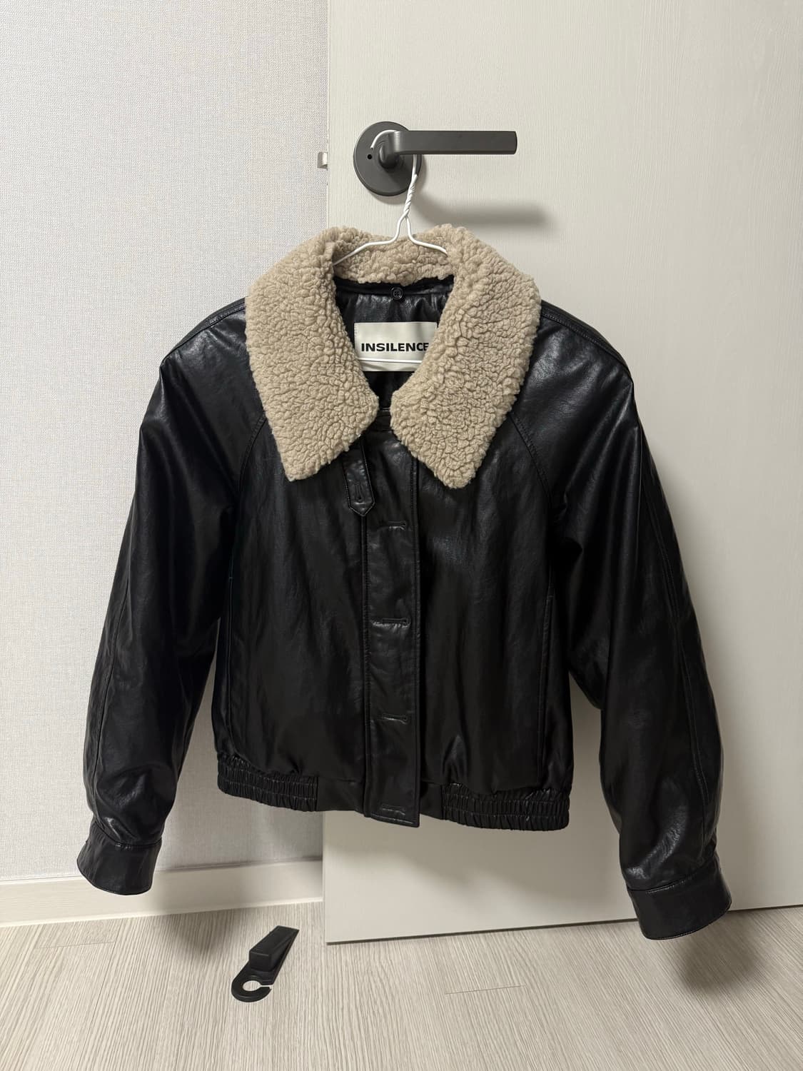 인사일런스 패딩 레더 자켓 상품이미지3