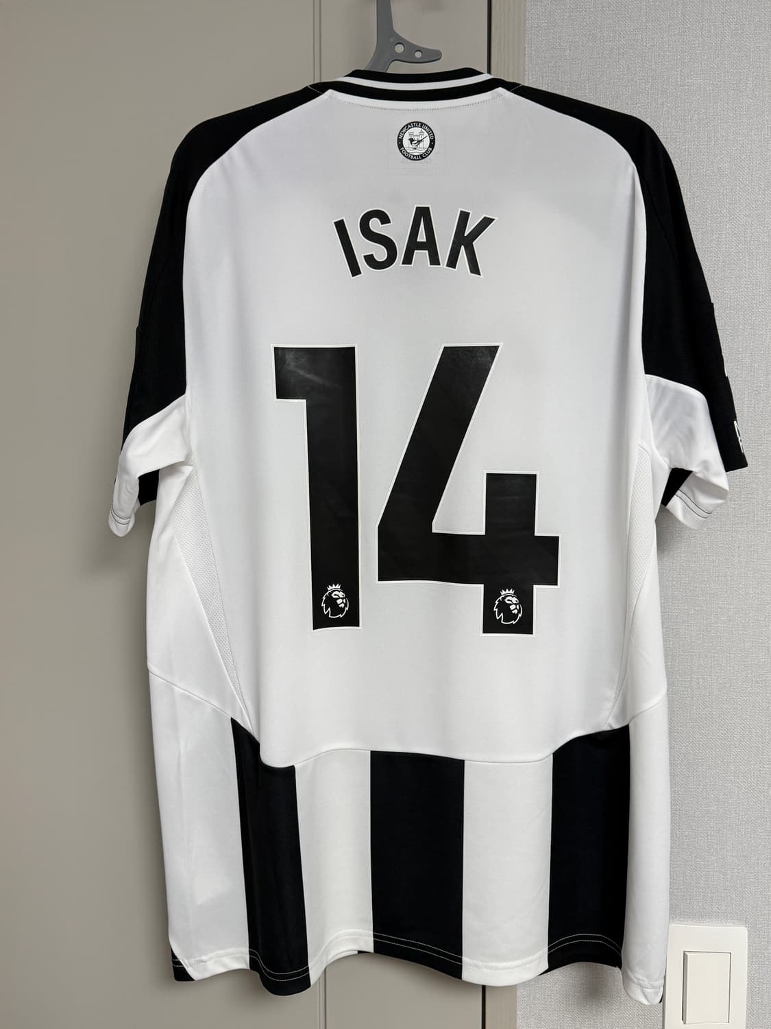 24-25 뉴캐슬 HOME 유니폼 이삭 마킹 XL 상품이미지2