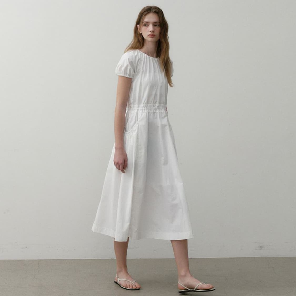 (새상품) 오스트카카 드로우 스트링 맥시 원피스 화이트 상품이미지1