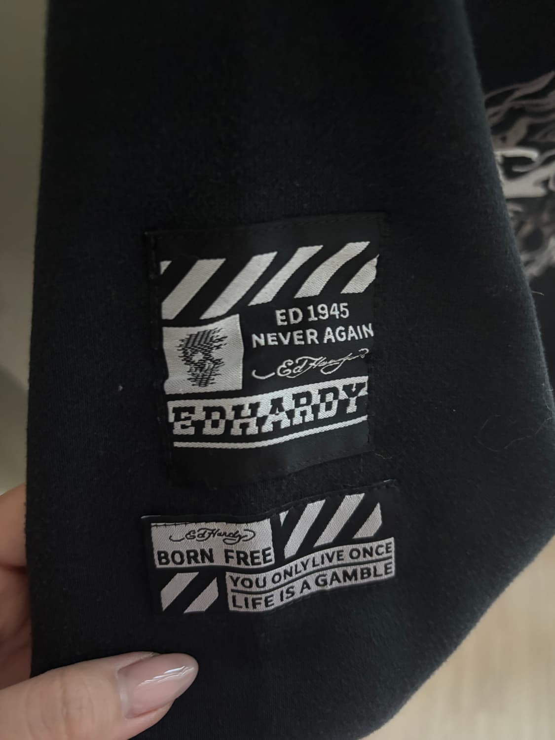 에드하드 맨투맨 블랙 상품이미지2