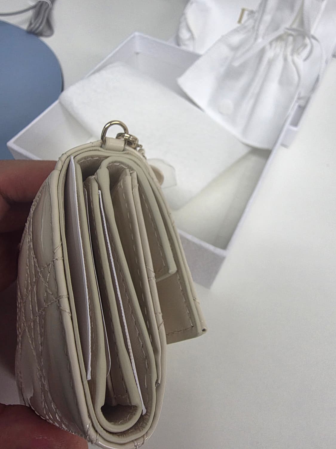 디올레이디 까나쥬 로터스지갑(새상품급) 상품이미지6