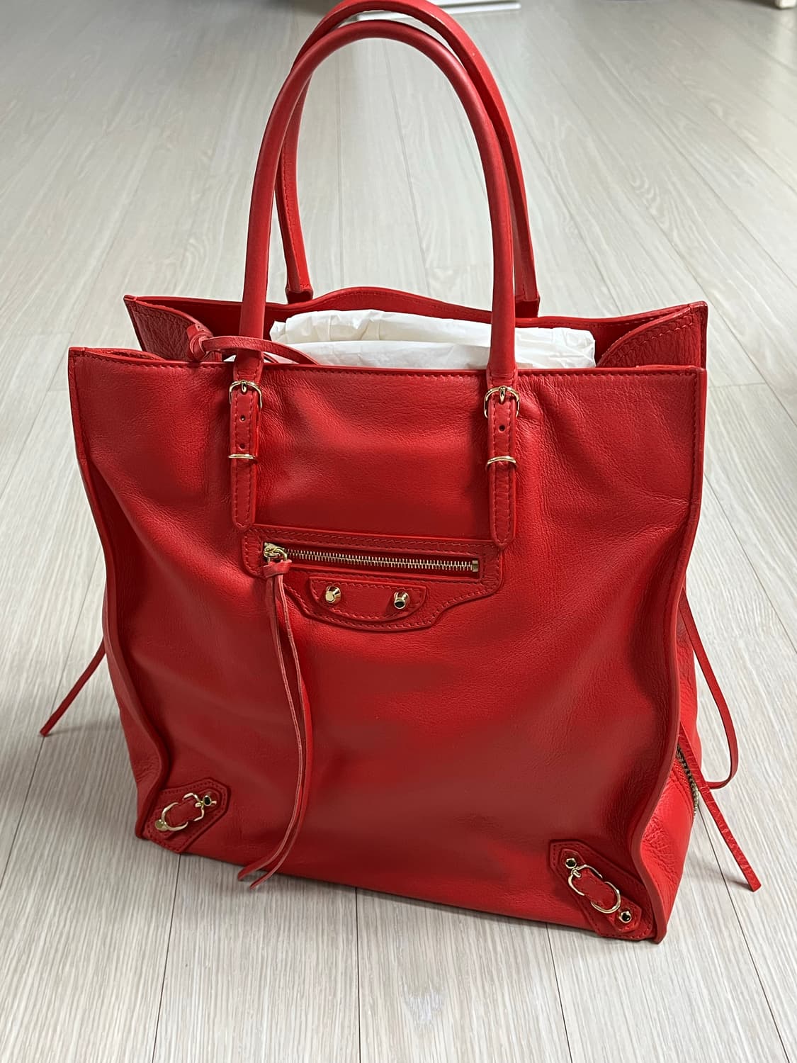 발렌시아가 파피에르 A5 집어라운드 레드 토트백 상품이미지2