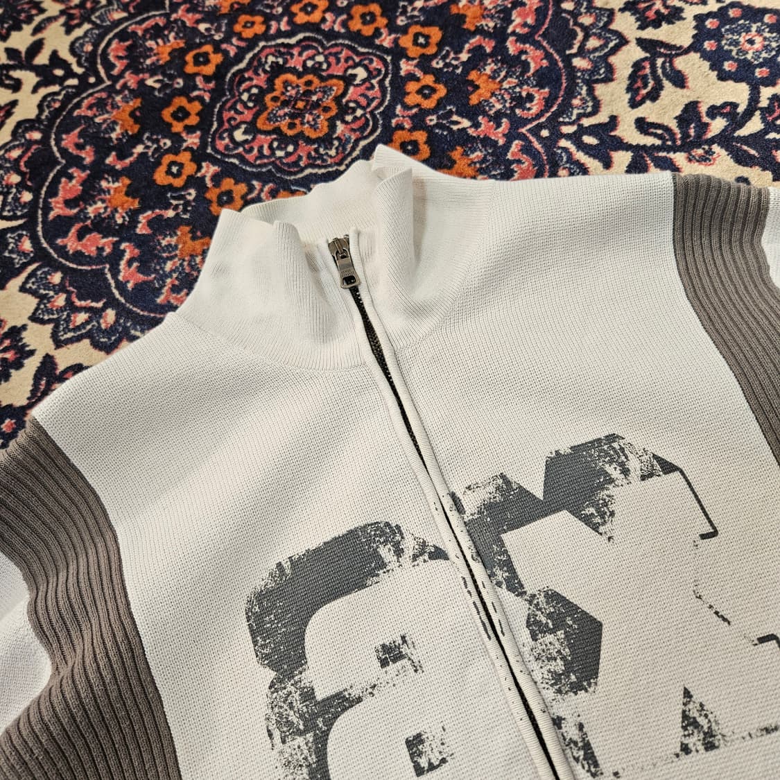 알마니익스체인지  Y2k 프린팅 하이넥 집업 자켓 M 상품이미지4