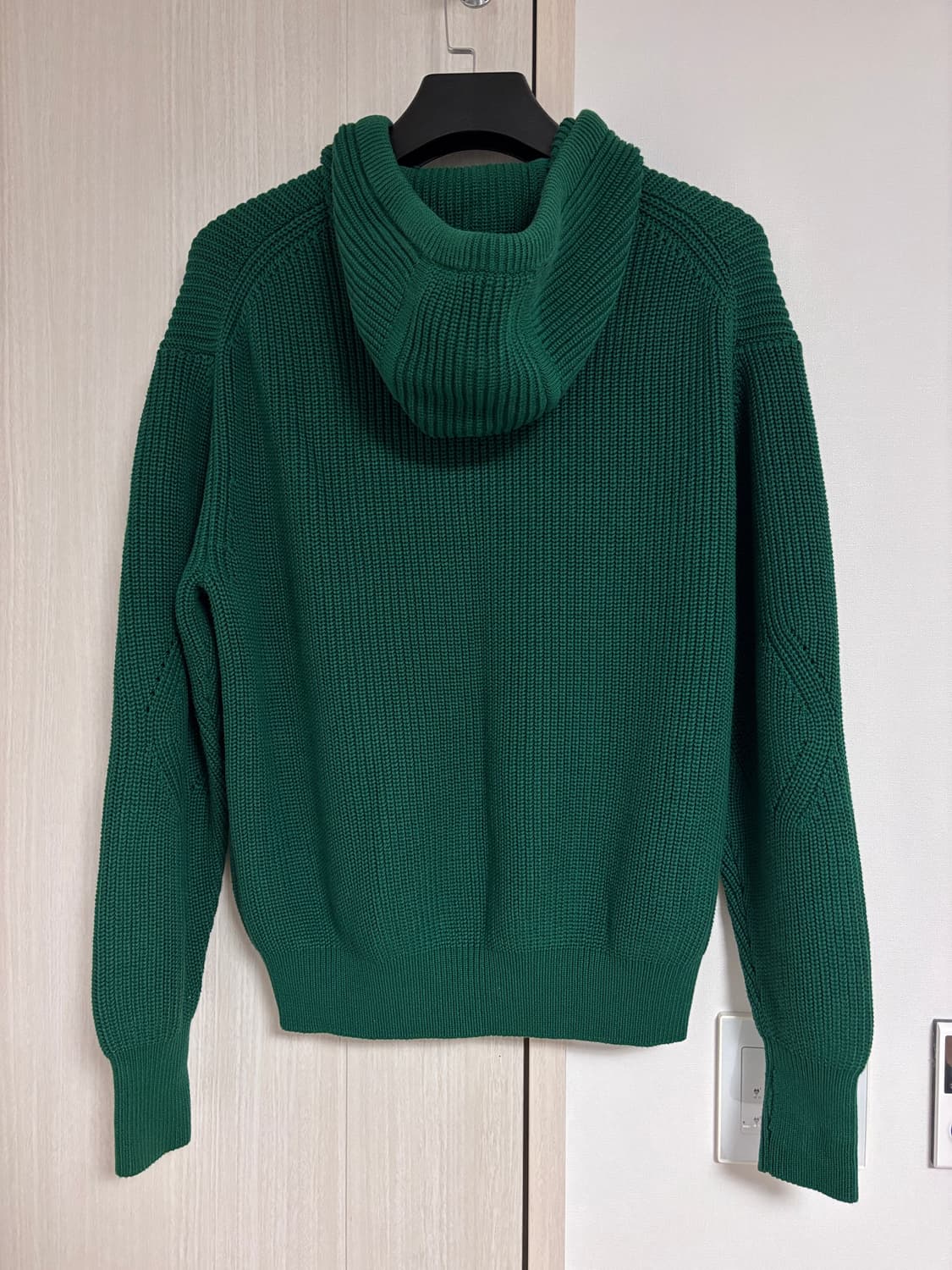 새상품) M 95 인템포무드 그린 니트 후드집업 상품이미지3