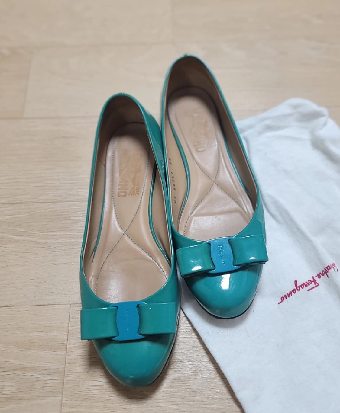 Ferragamo 민트 바라 플랫슈즈 상품이미지2