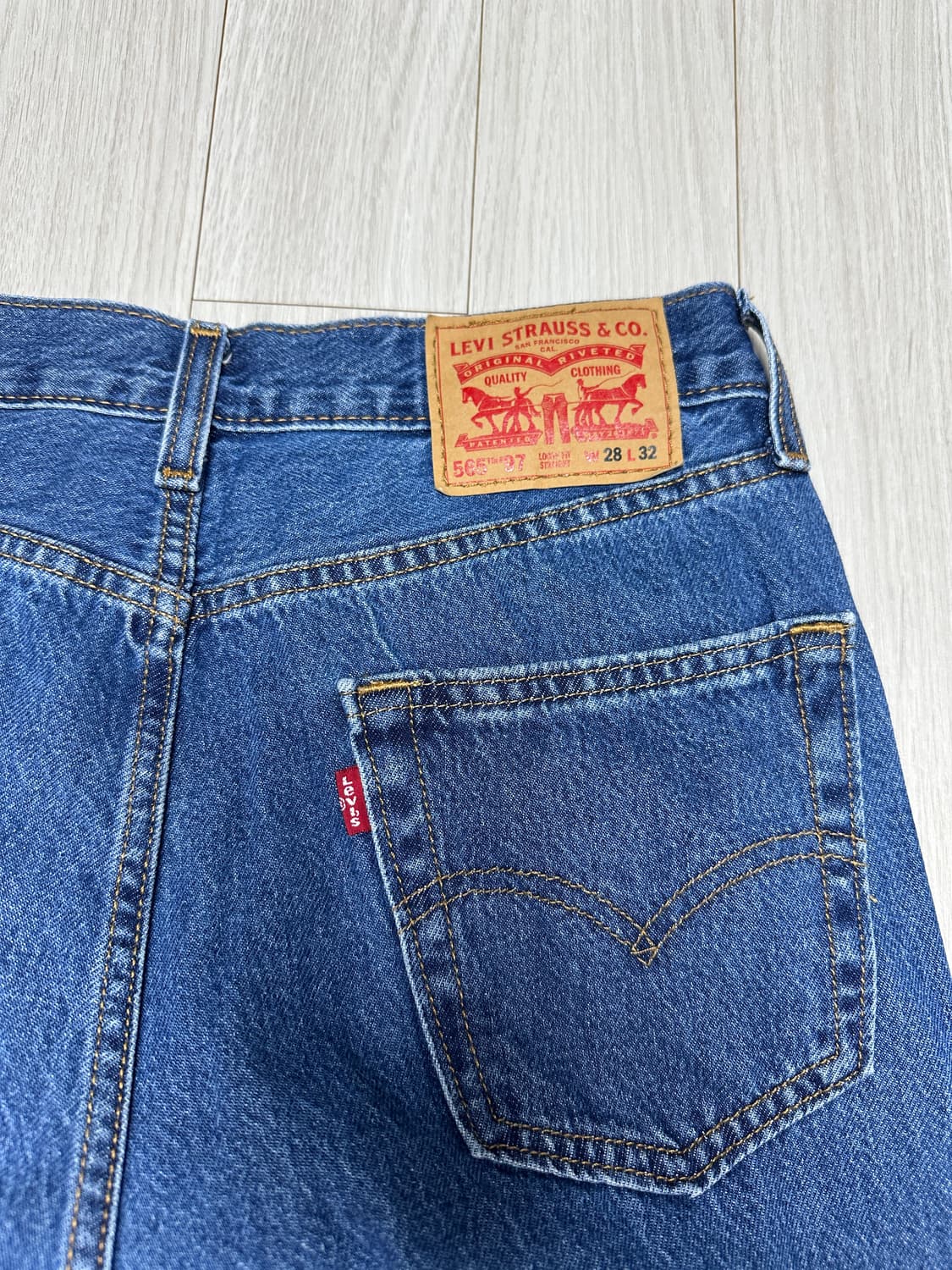 [28] 리바이스 565 97 와이드 스트레이트 상품이미지3