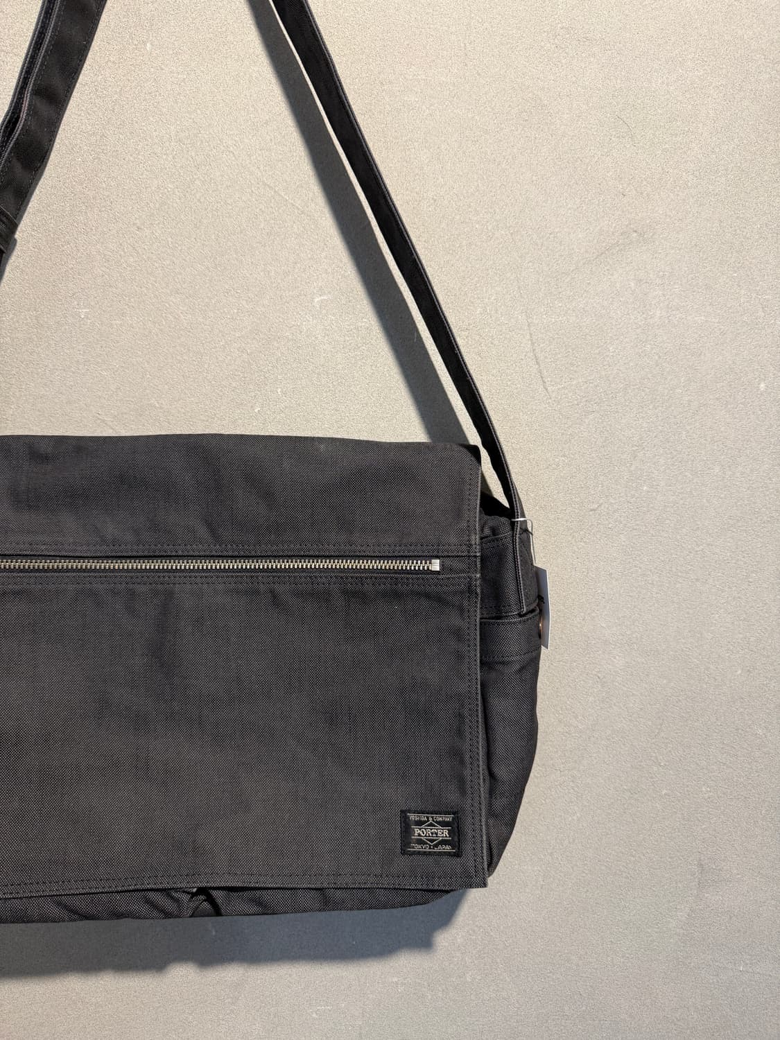 요시다포터 스모키그레이 크로스백 상품이미지3