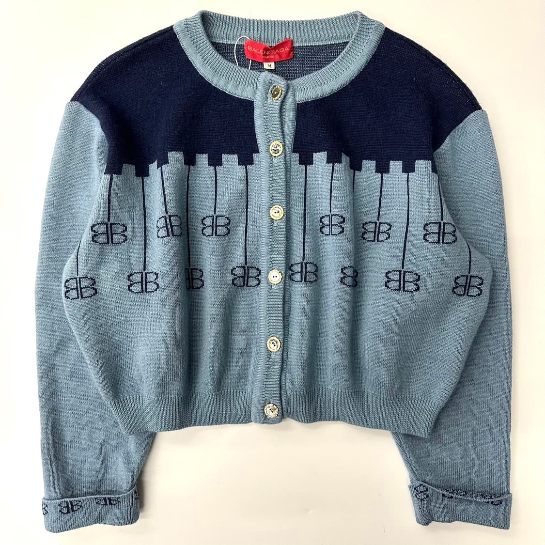  발렌시아가 블루 BB로고 금장단추 크롭 가디건 상품이미지1