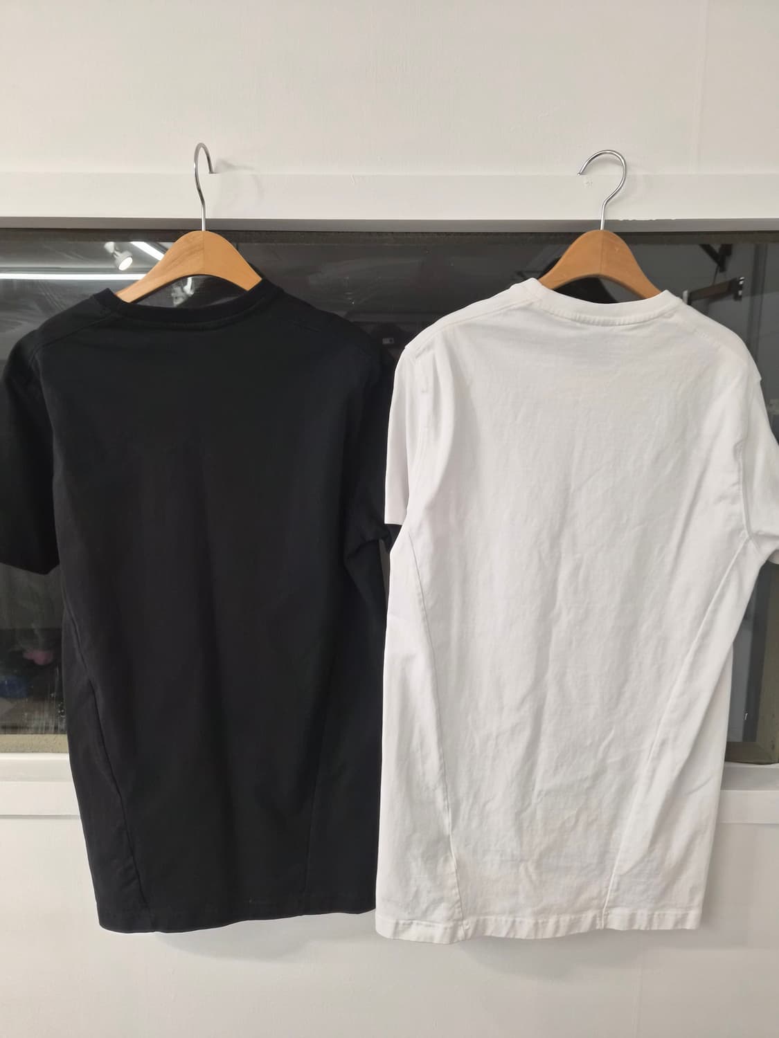 XL) BYSEC 바이젝 머슬핏 반팔 2장 팝니다 상품이미지2