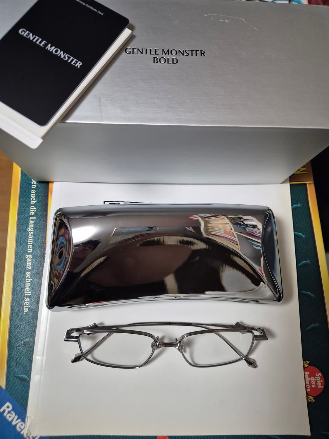 젠틀몬스터 SAGA 02 실버 안경테 새상품 상품이미지8