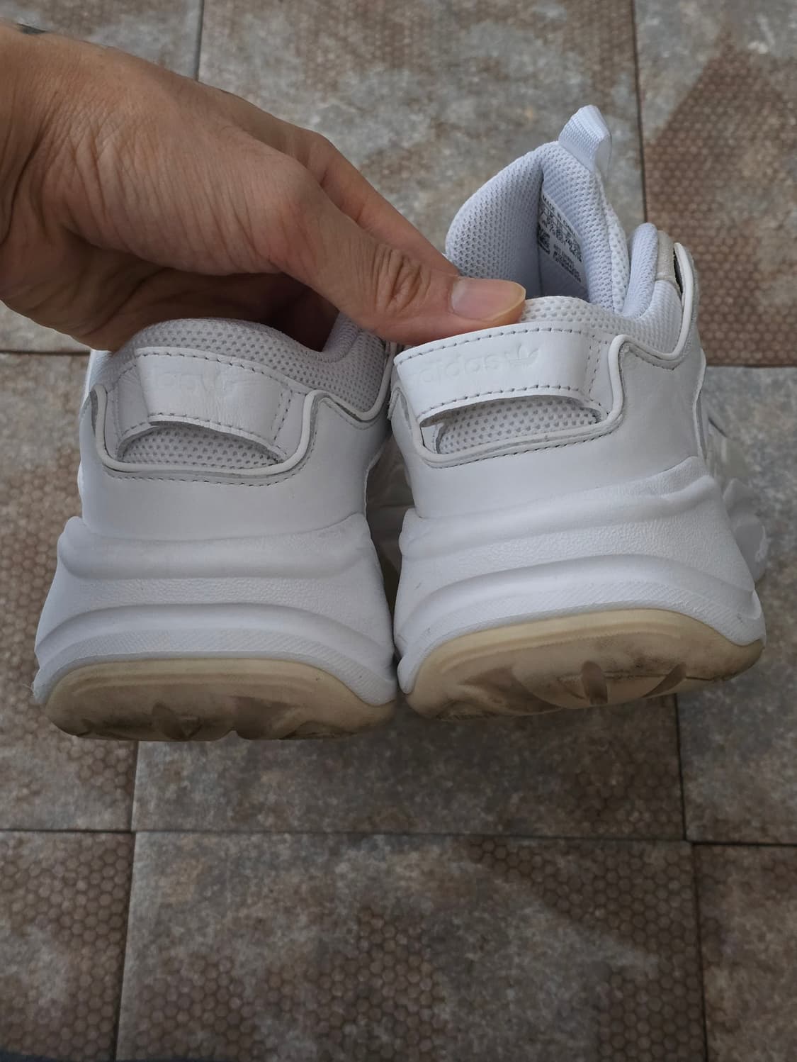 (240)아디다스 매그머 러너  상품이미지9