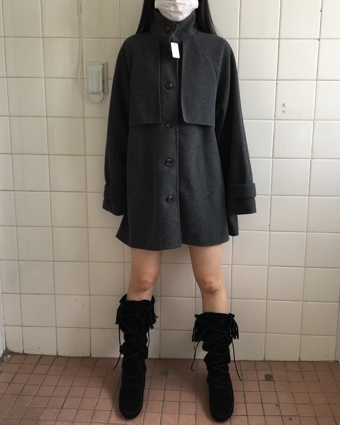 High neck cape silhouette tied coat 상품이미지9