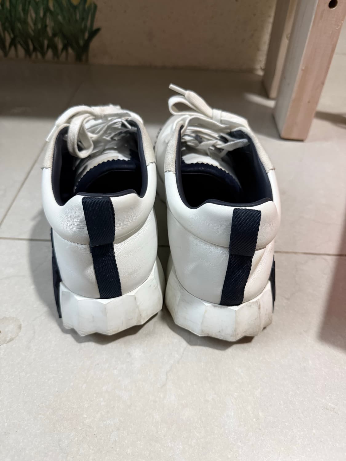 크림판 풀박스 에르메스 바운싱 스니커즈 42사이즈 상품이미지5