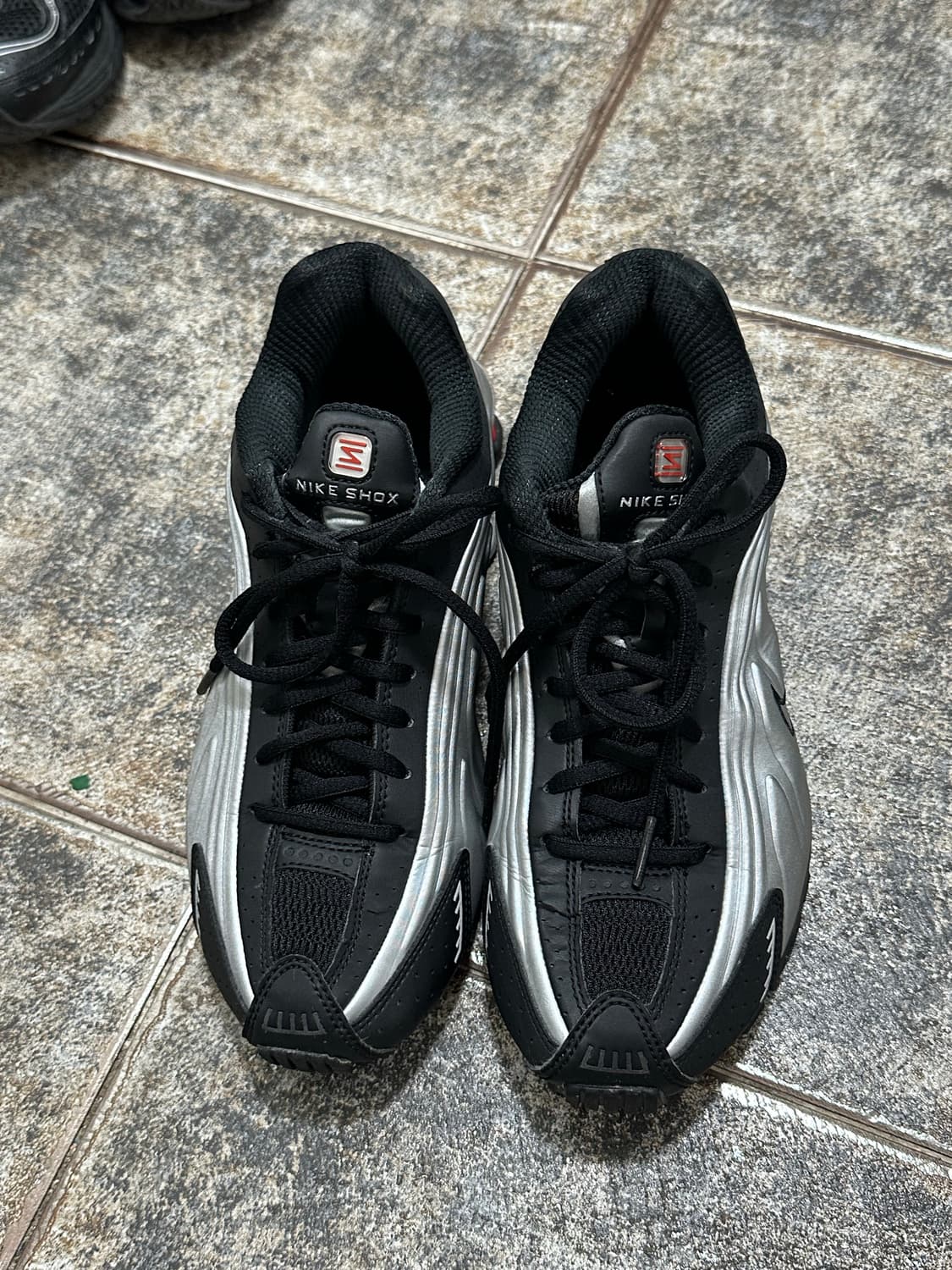 나이키 샥스 R4 245 상품이미지2