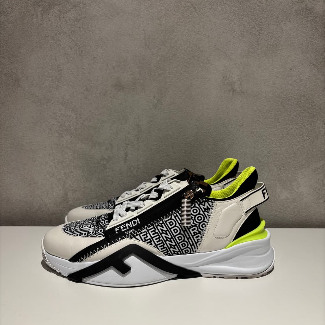 펜디 플로우 스니커즈 상품이미지3