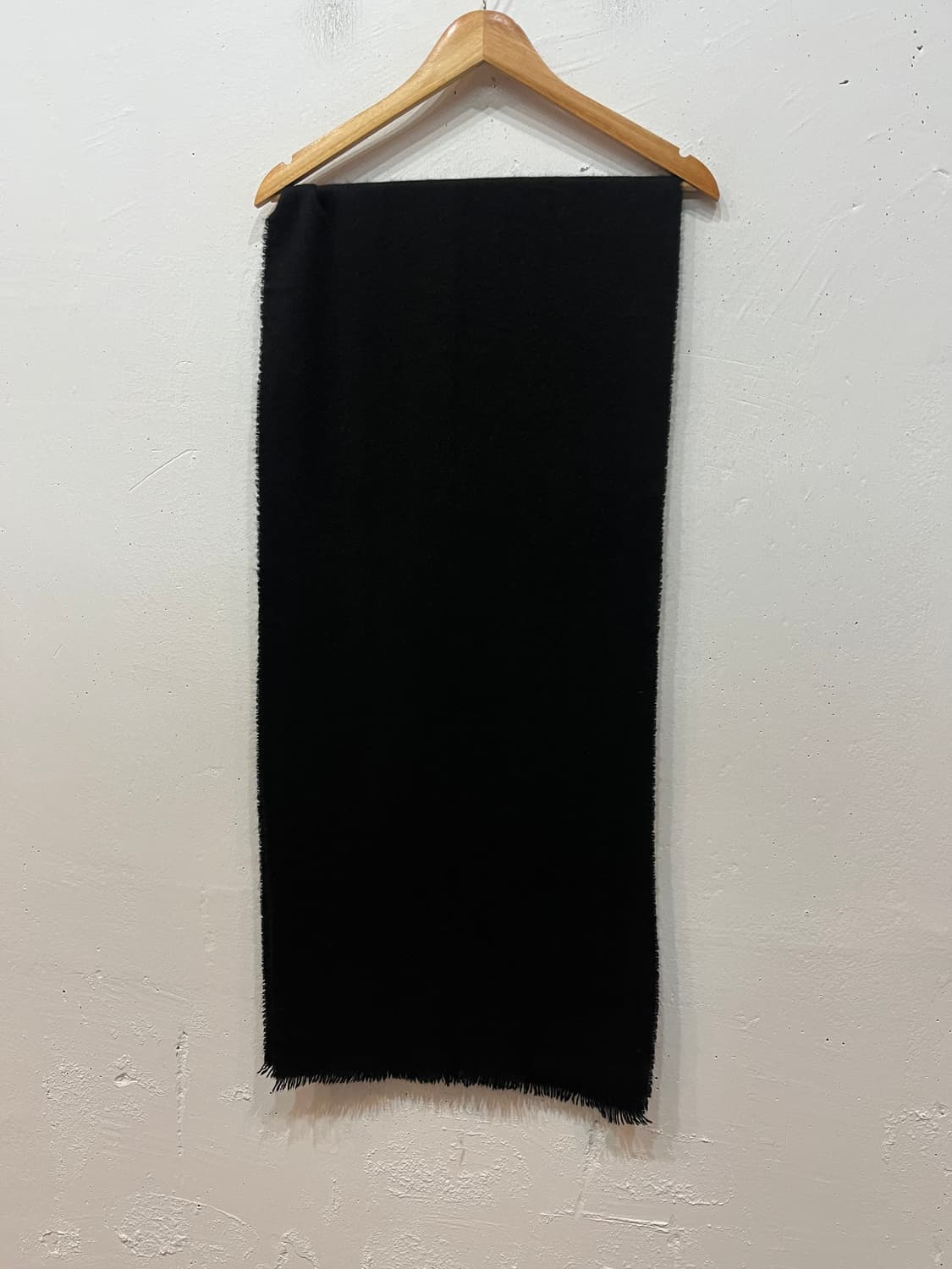 캐시미어100% 머플러 블랙 상품이미지3