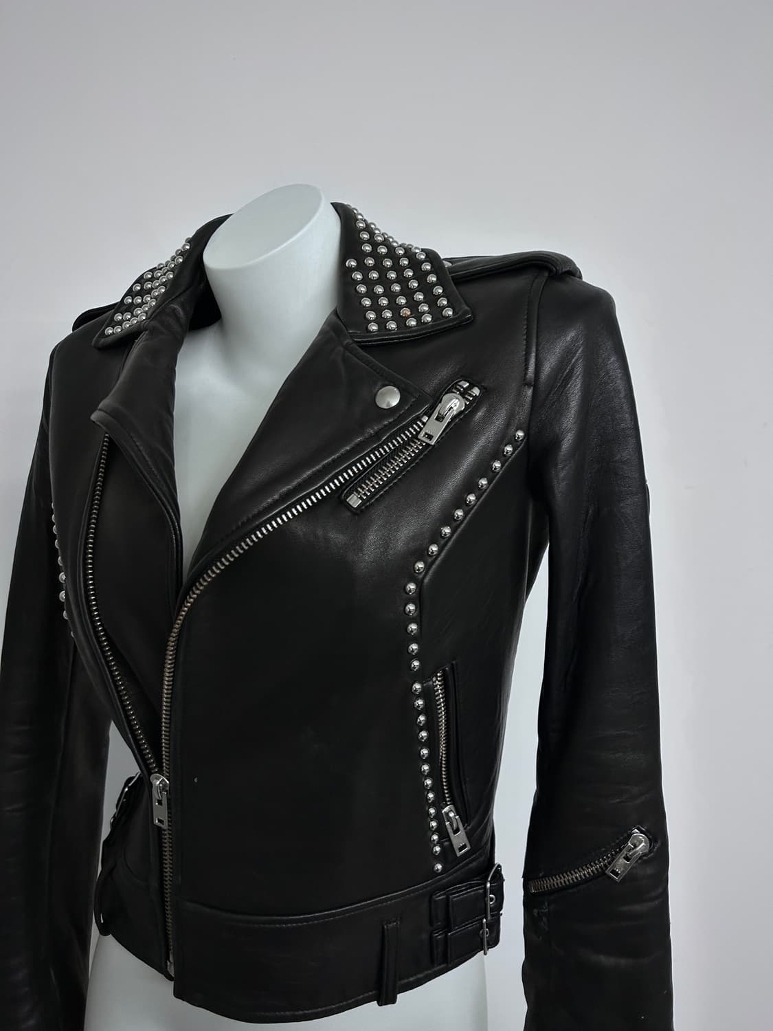 Iro 이로 볼 스터드 램스킨 자켓 상품이미지1