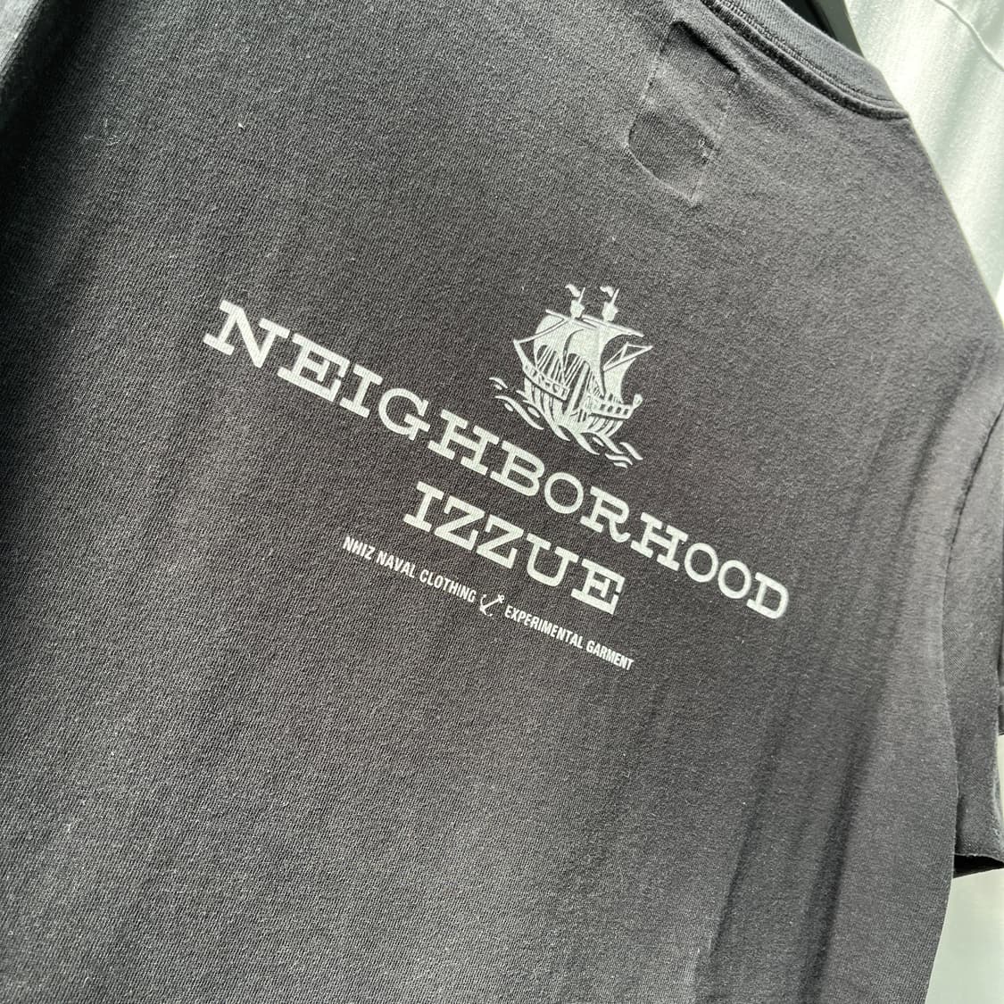 네이버후드 X IZZUE 반팔T 상품이미지3