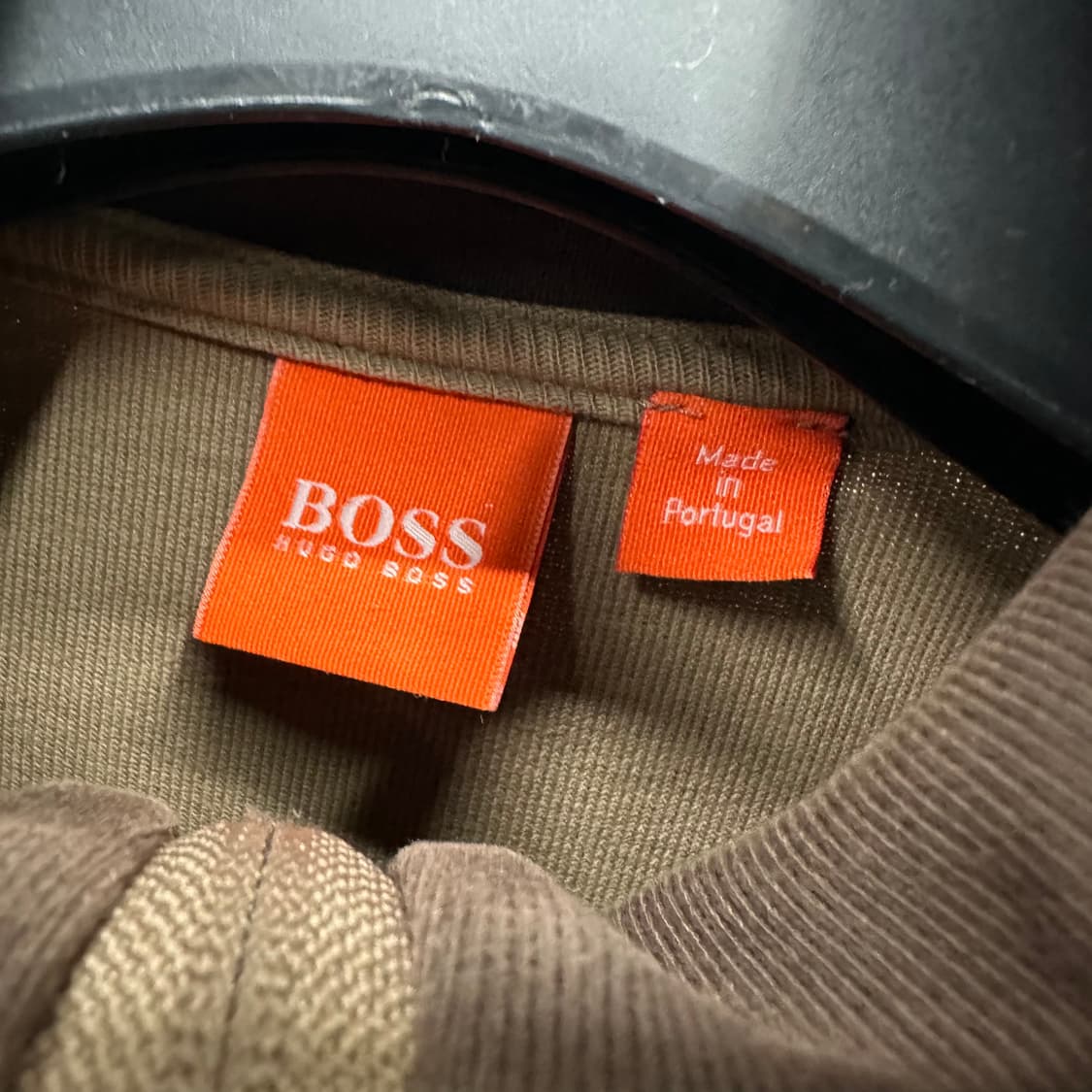 100 휴고보스 여자 반집업 니트 상품이미지3