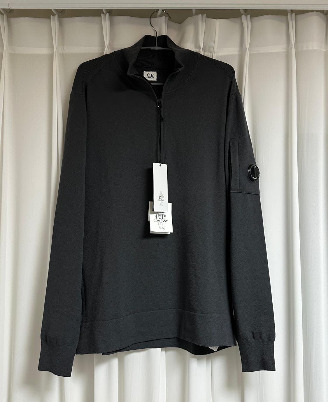 [새상품] CP컴퍼니 메리노울 니트 집업 다크그레이 XL(105) 상품이미지1